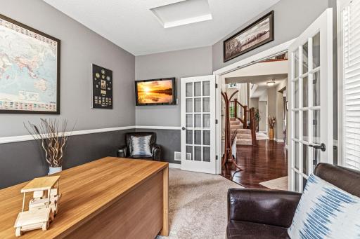 Welcome to 1179 Maple Lane W - Roseville