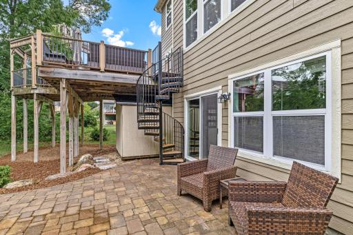 Welcome to 1179 Maple Lane W - Roseville