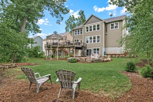 Welcome to 1179 Maple Lane W - Roseville