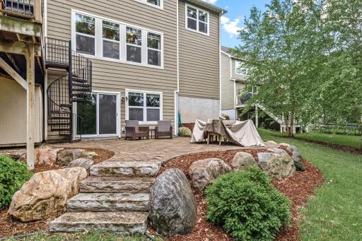 Welcome to 1179 Maple Lane W - Roseville