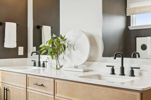 PUL-MIN-Prairie Dunes-Continental- Owners Bath Suite 4.jpg