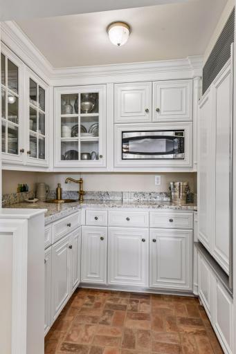 17803 Maple Hill Road, Wayzata, MN 55391