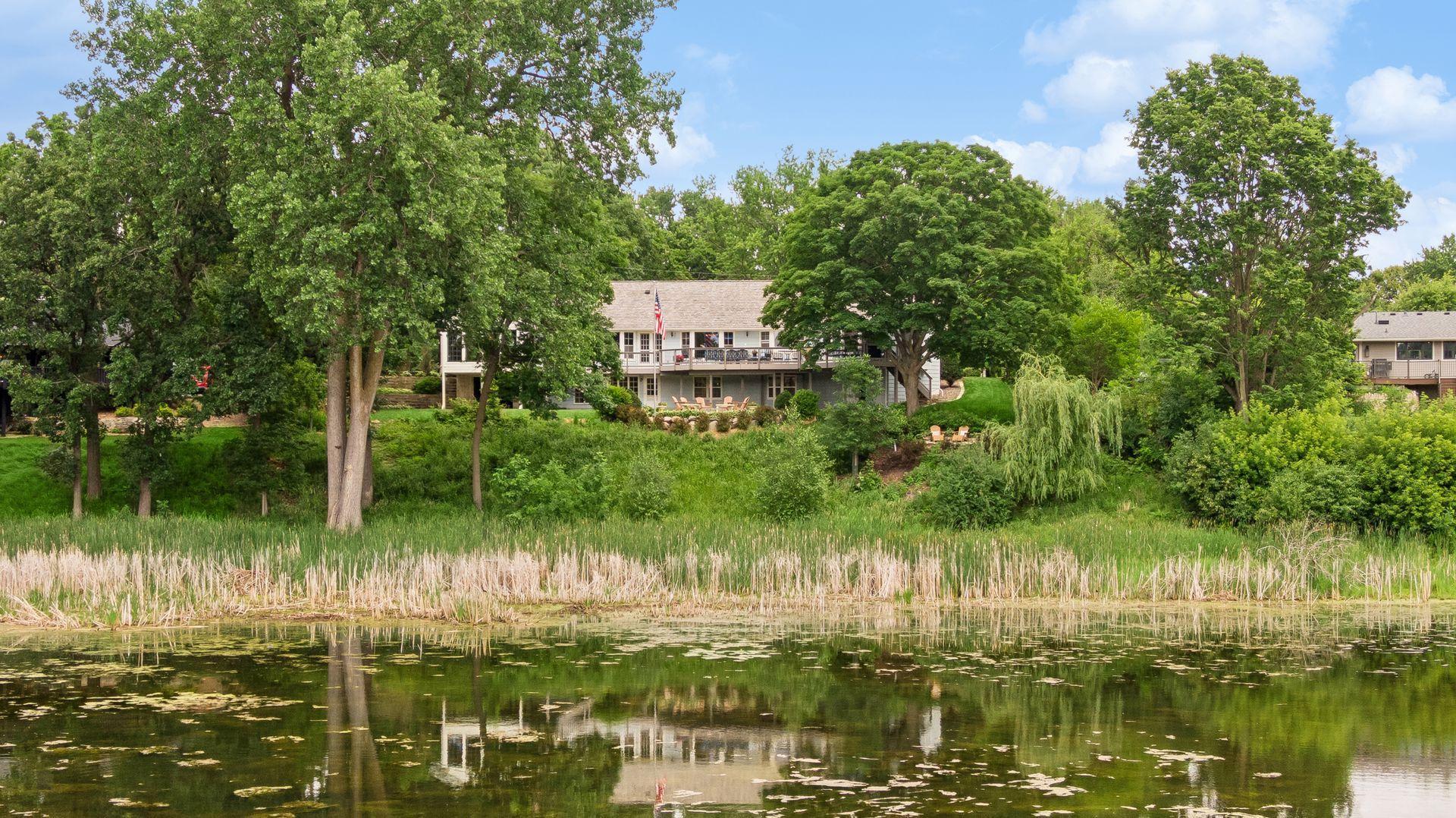 141 feet of pristine shoreline straight in front of home for the ultimate lakeviews