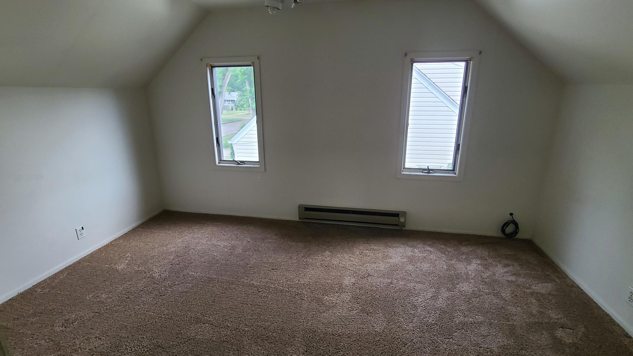 Upper bedroom 1.jpg