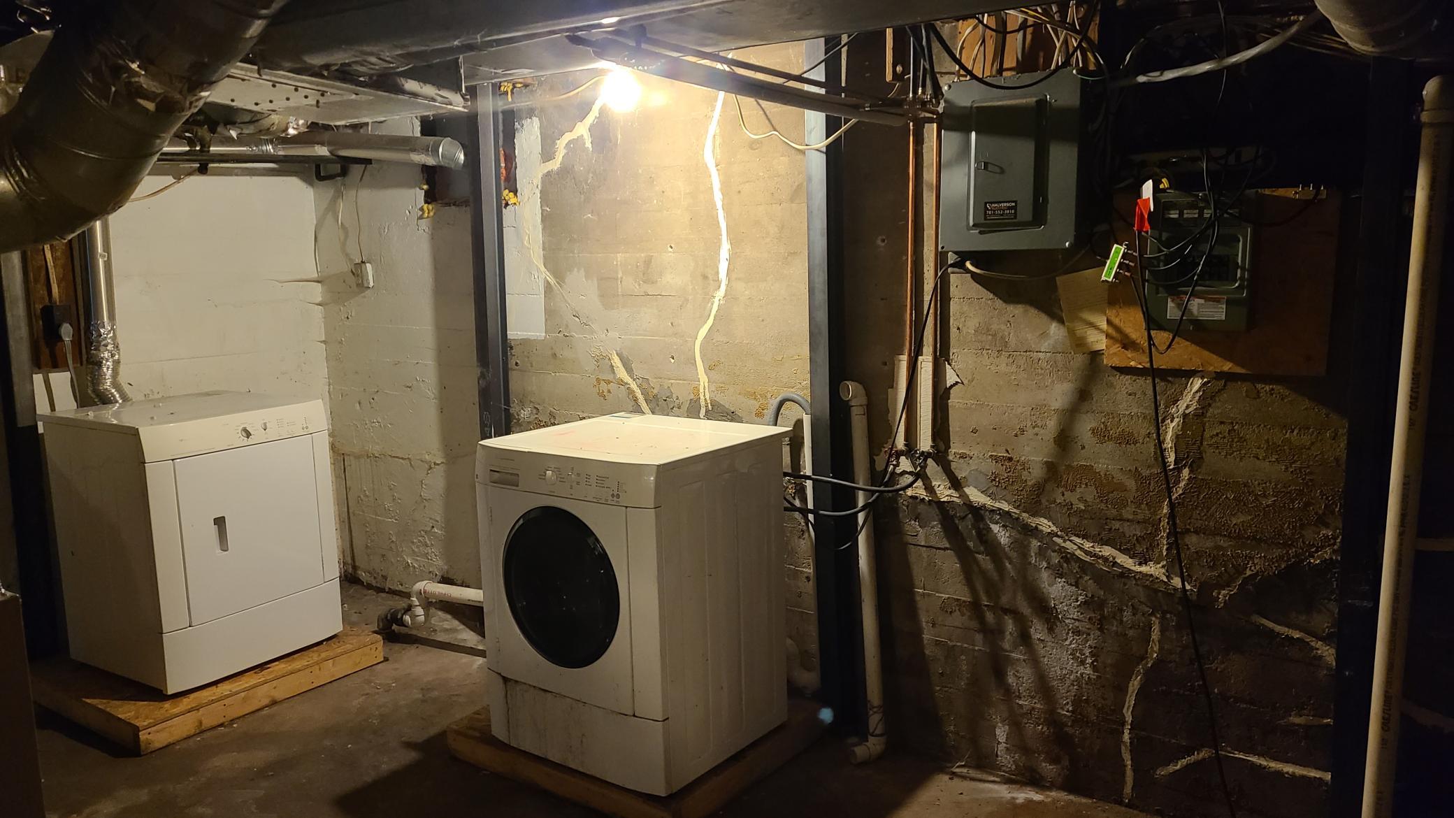 Laundry area.jpg
