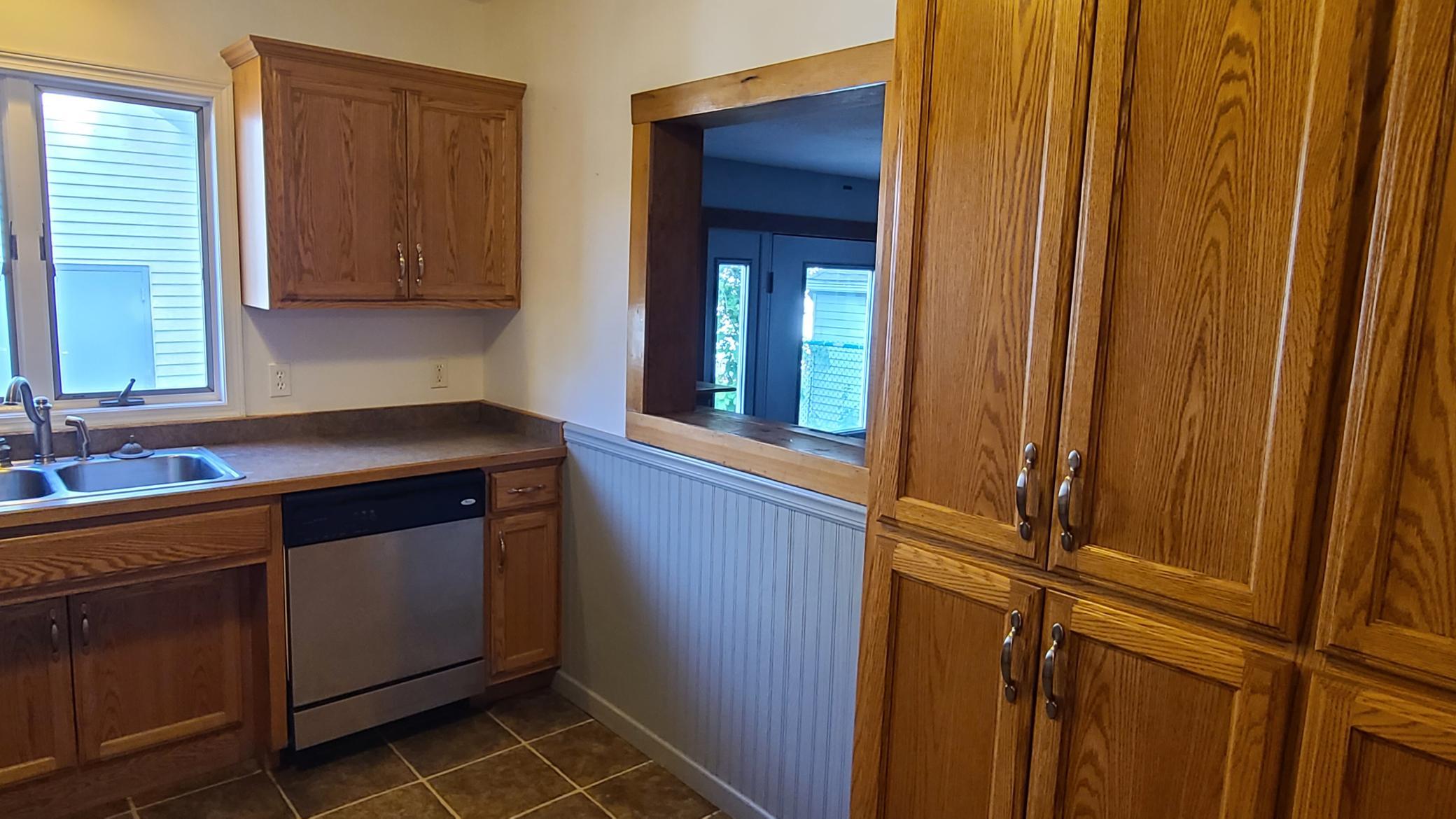 Kitchen 2.jpg