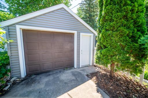 1550 7 1/2 Avenue NE, Rochester, MN 55906