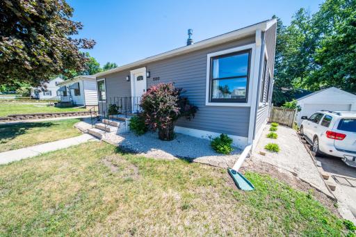 1550 7 1/2 Avenue NE, Rochester, MN 55906