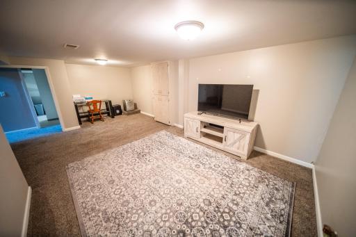 1550 7 1/2 Avenue NE, Rochester, MN 55906