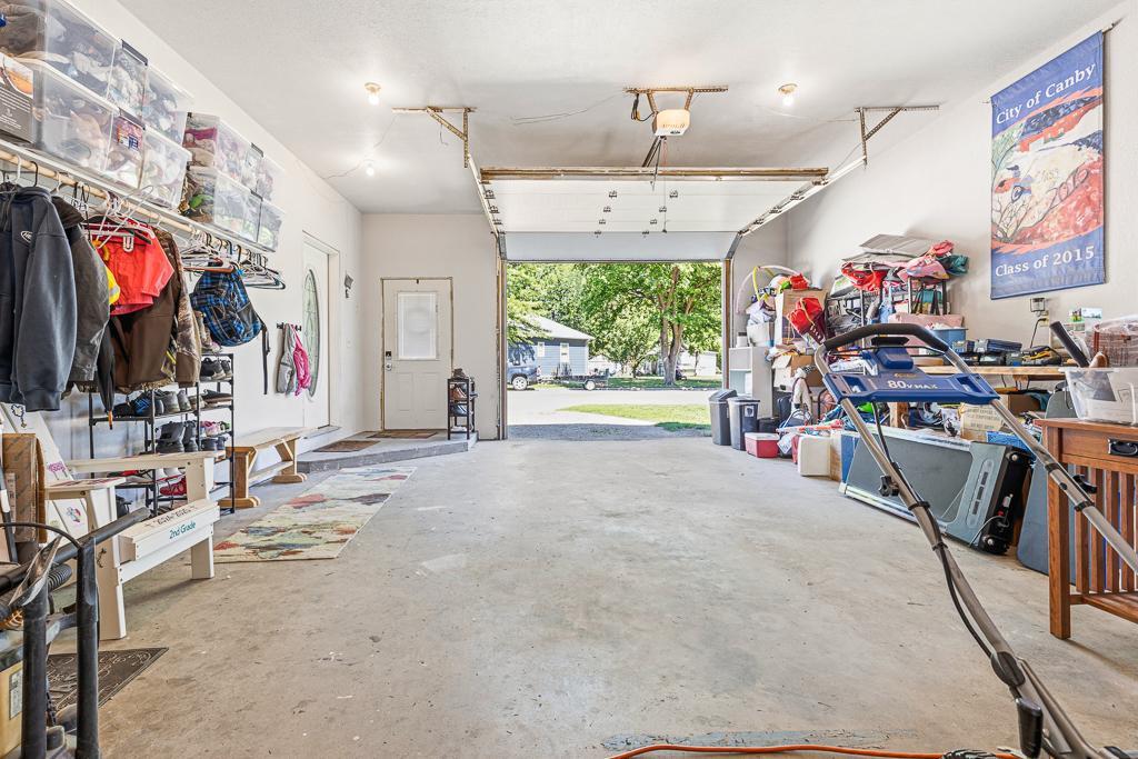 Direct access from the side of the property and direct access in the home.