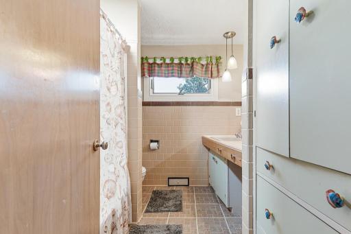 213 2nd Street E, Jasper, MN 56144