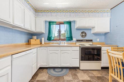 213 2nd Street E, Jasper, MN 56144