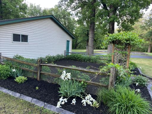 garden+Detgarage.jpeg