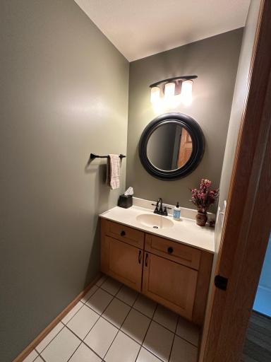 Mainfloor1-2bath.jpeg