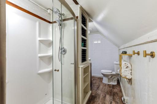 10-web-or-mls-5844-11th-Ave-10.jpg