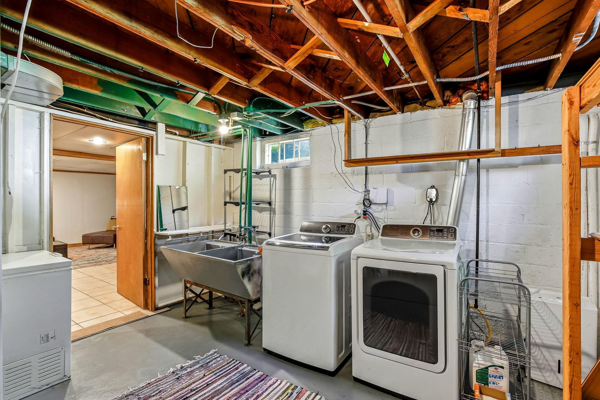 13-web-or-mls-5844-11th-Ave-13.jpg