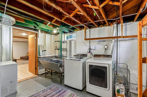 13-web-or-mls-5844-11th-Ave-13.jpg