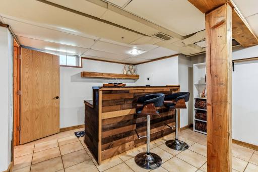 4-web-or-mls-5844-11th-Ave-04.jpg