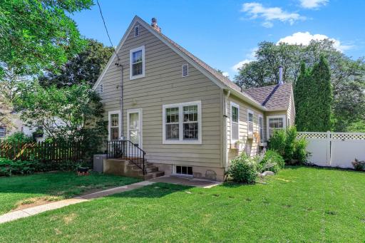 14-web-or-mls-5844-11th-Ave-14.JPG