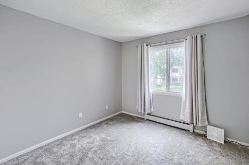 10600 43rd Avenue N, 202, Minneapolis, MN 55442