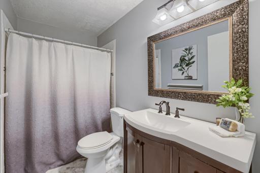 10600 43rd Avenue N, 202, Minneapolis, MN 55442