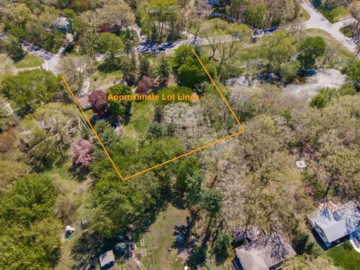 1125 Oakview Lane N, Minneapolis, MN 55441