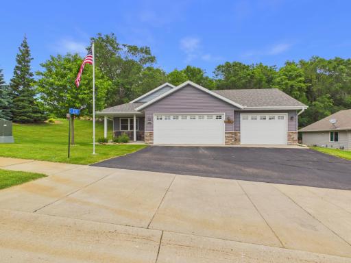 2211 Ridgedale Drive SE, Alexandria, MN 56308