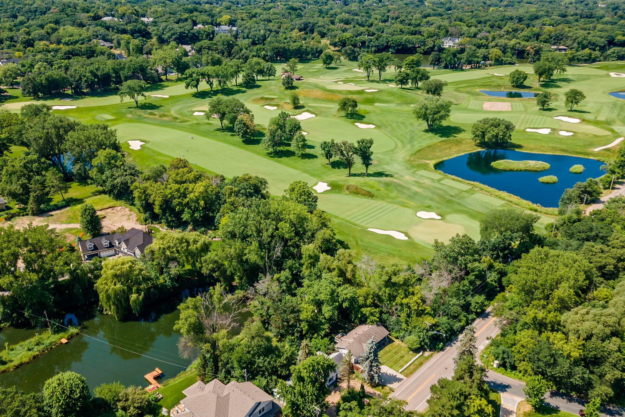 32-web-or-mls-5801 Interlachen Blvd Minneapolis MN_0010.jpg