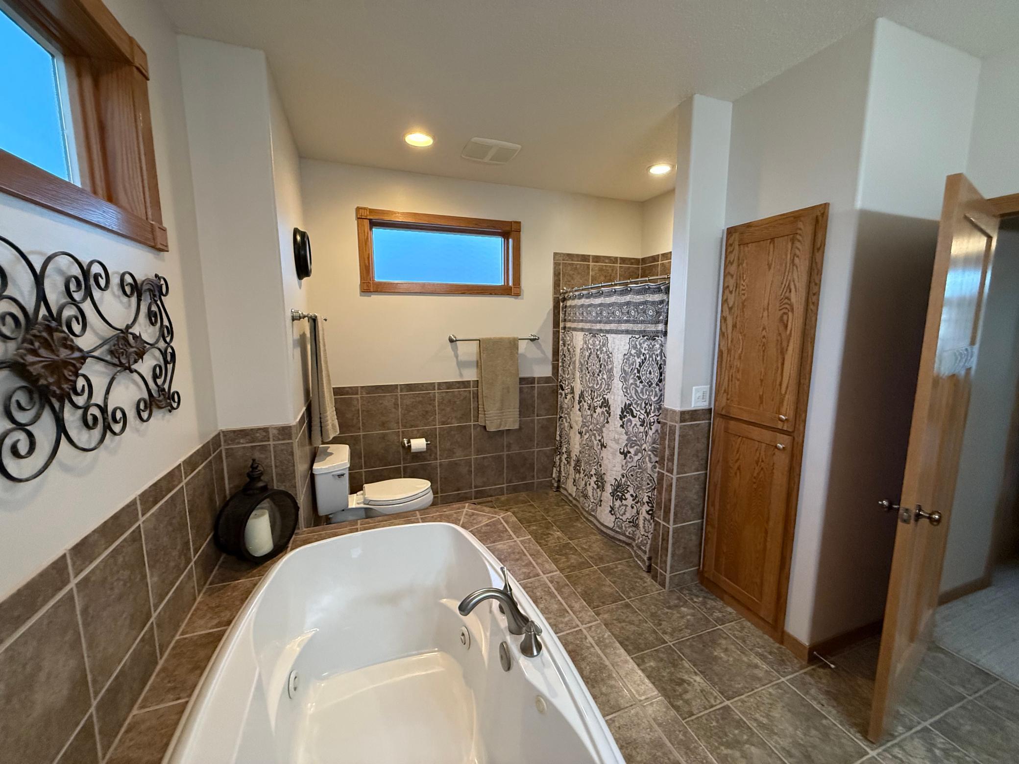 Primary bath