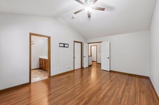 11763 Erskin Circle, Minneapolis, MN 55449