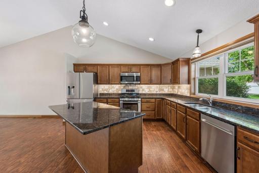11763 Erskin Circle, Minneapolis, MN 55449