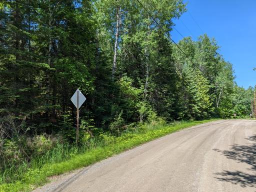 Good frontage along TR 492