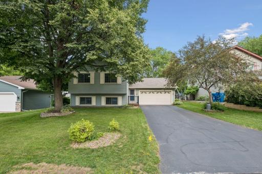 4284 Eagle Crest Drive, Eagan, MN 55122