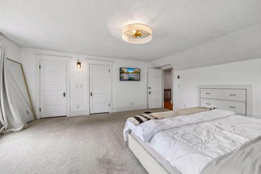 5940 Galpin Lake Road, Excelsior, MN 55331