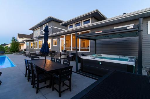 2815 Rivers Bend Drive E, West Fargo, ND 58078