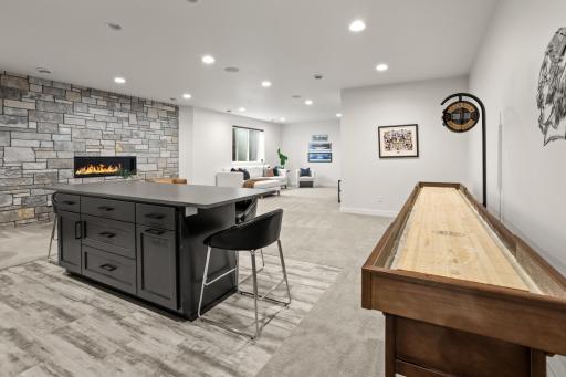 2815 Rivers Bend Drive E, West Fargo, ND 58078