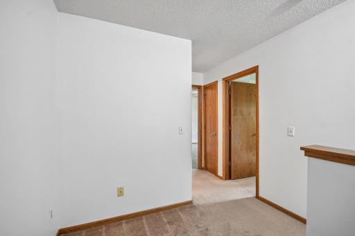 2580 Bedford Court, 16, Mendota Heights, MN 55120