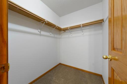 875 Myer Drive NE, Owatonna, MN 55060