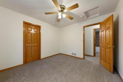 875 Myer Drive NE, Owatonna, MN 55060