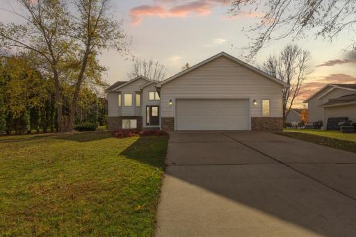 875 Myer Drive NE, Owatonna, MN 55060