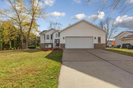 875 Myer Drive NE, Owatonna, MN 55060