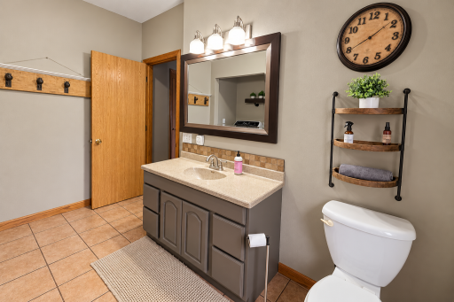 208 High Avenue, Wanamingo, MN 55983