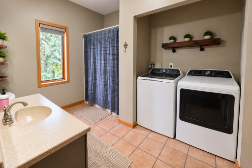 208 High Avenue, Wanamingo, MN 55983