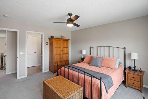 15366 Foster Drive N, Hugo, MN 55038