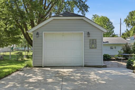 424 E 11th Street, Gibbon, MN 55335