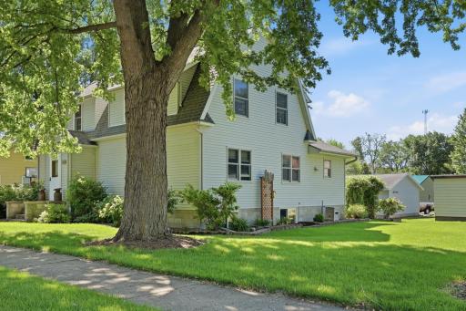 424 E 11th Street, Gibbon, MN 55335