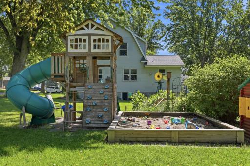 424 E 11th Street, Gibbon, MN 55335