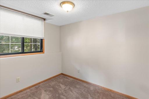 4602 1/2 Penkwe Way, Saint Paul, MN 55122