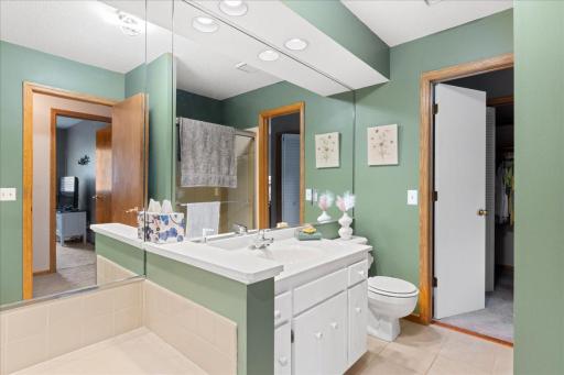 4602 1/2 Penkwe Way, Saint Paul, MN 55122