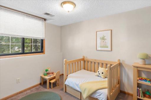 4602 1/2 Penkwe Way, Saint Paul, MN 55122